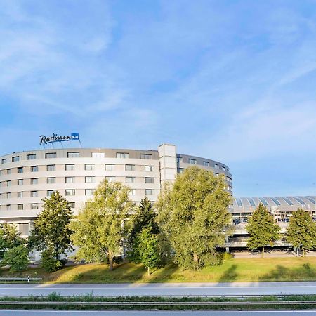 Radisson Blu Hotel, Hamburg Airport Exterior photo