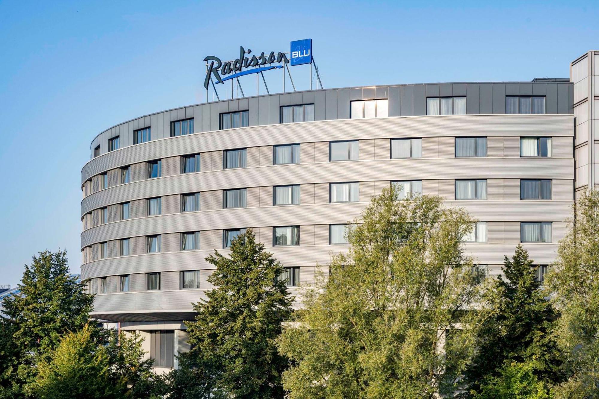 Radisson Blu Hotel, Hamburg Airport Exterior photo